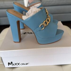 Mixx Shuz Women's Blue Slide Sandals with Gold Chain